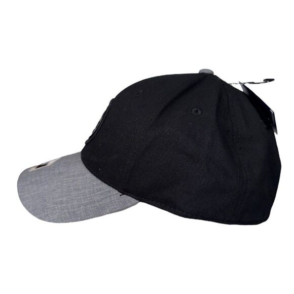 Fan Favorite Chicago Cubs Adjustable Strap Back Hat Black / Grey OS - Picture 2 of 8